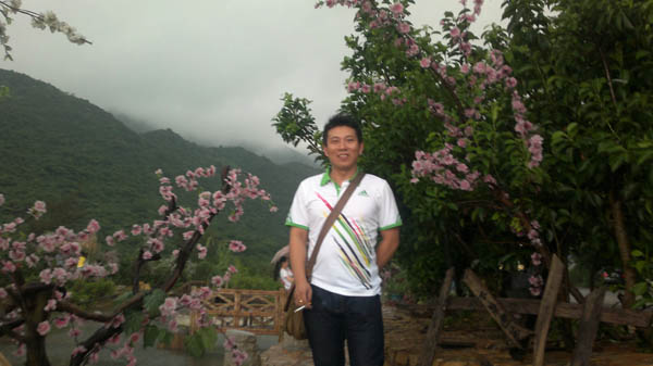 2012-5-26“杨梅坑”户表活动图集 胡总选景依恋